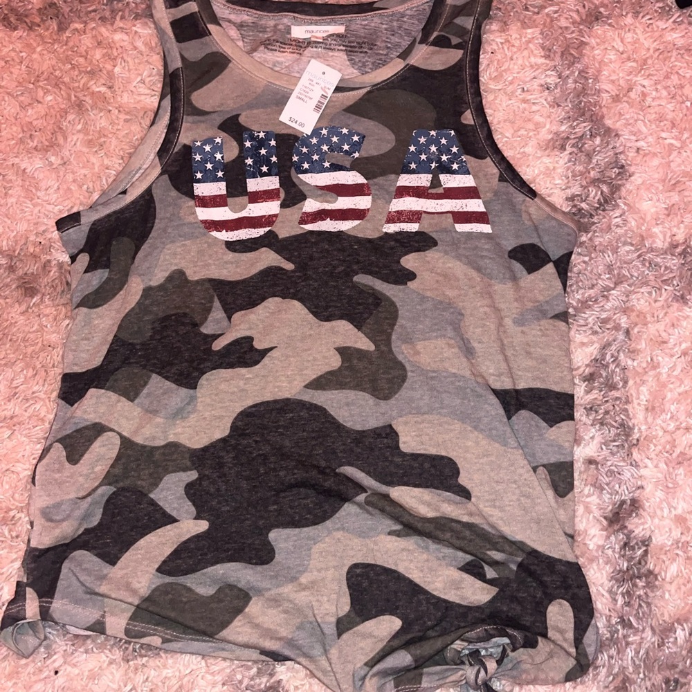 Brand new, never worn! Let me know if you want more pictures:)